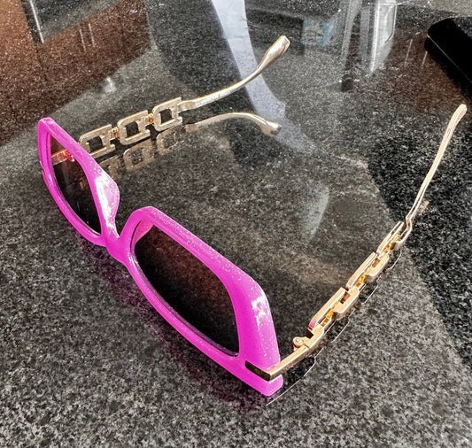 40% OFF-Magenta Sunglasses with Gold Sides