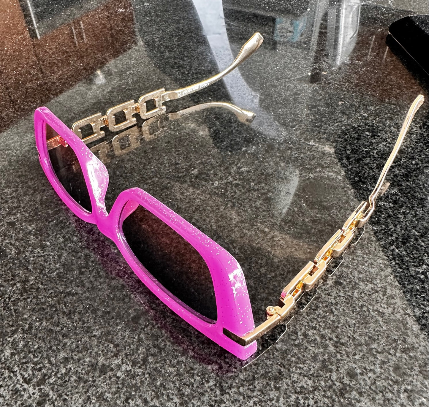 40% OFF-Magenta Sunglasses with Gold Sides